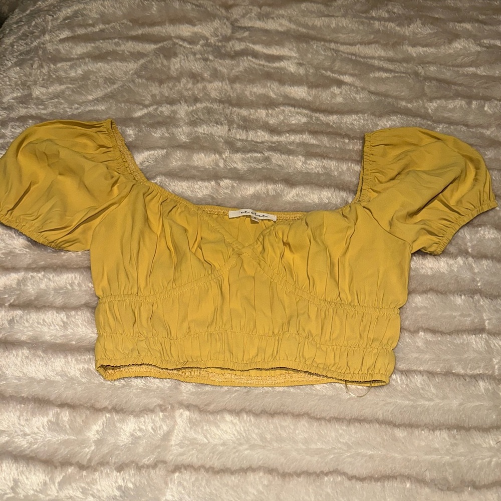 yellow crop top - puff sleeve